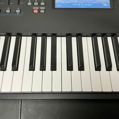 Yamaha MODX M8 88-Key 16-Voice Synthesizer 2025 - Present - Black image 2