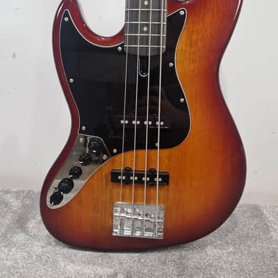 Yamaha Motion Bass MB-40 Redburst MIJ Japan EXcellent Condition