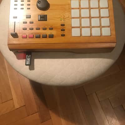 Akai MPC2000 Custom with New Purple-Pink Display+USB Floppy Emulator+Fat Pads like a new condition image 9