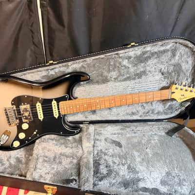 Fender Player Plus Stratocaster HSS Silverburst Electric Guitar w Case image 1