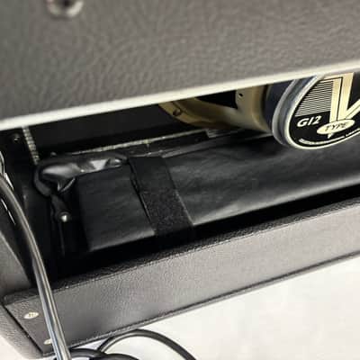 Fender '68 Custom Deluxe Reverb 2-Channel 22-Watt 1x12" Guitar Combo 2013 - Present - Black image 14