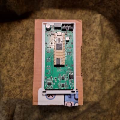 Knobula Poly Cinematic 8-Voice Polyphonic Synthesizer Eurorack Module 2022 - Present - Multi-Color image 4