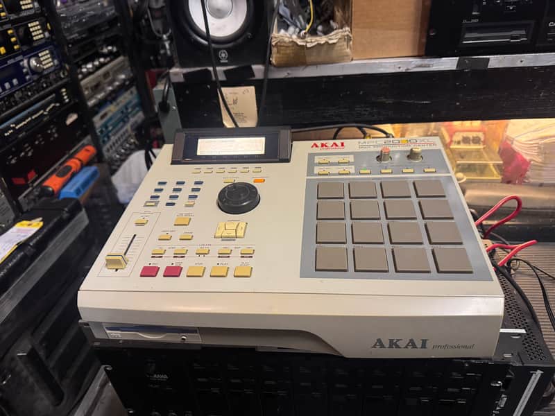 AKAI MPC2000XL MPC 2000 XL 32m 100M zip drive / pads, drum //ARMENS// image 1
