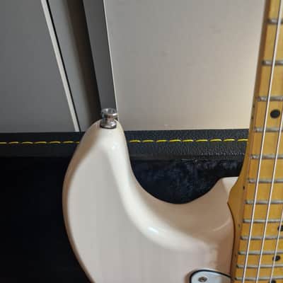 G&L Legacy Tribute 2024 Vintage White image 8