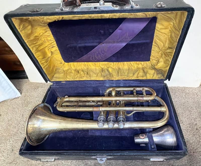 CG Conn Perfected Wonder Cornet 1907 W/ Original Case PLAYER image 1