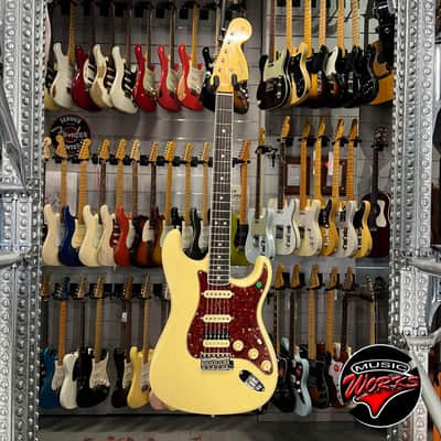 Fender Custom Shop Stratocaster 67 Hss Ltd Relic Antique Vintage White image 2