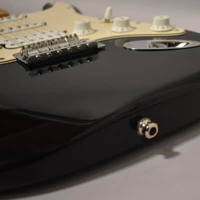 2005 Fender Standard Stratocaster HSS MIM Black w/HSC image 11