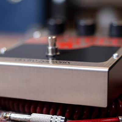 Electro-Harmonix Big Muff Pi Distortion/Fuzz Guitar Effects Pedal image 5