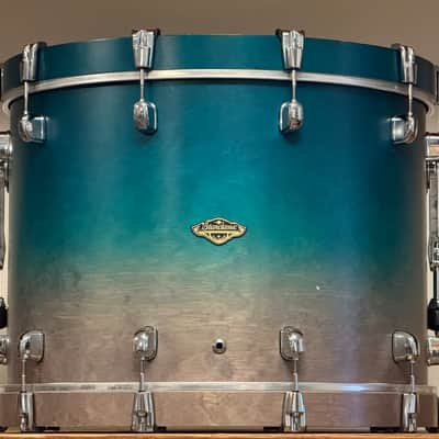 Tama 22" Starclassic Walnut Birch Satin Sapphire Fade 16x22 Bass Drum image 10