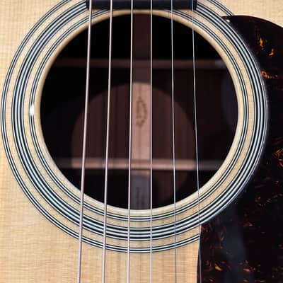 Martin D-28 Natural #2770378 / 4lbs. 8.4oz image 15
