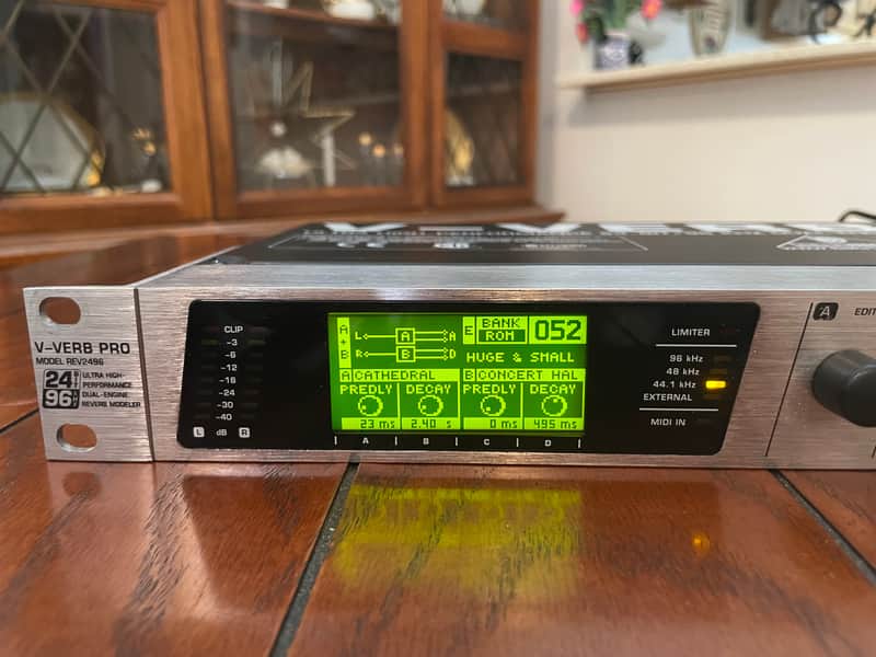 Behringer V-Verb Pro DEQ2496 24-Bit Reverb & Effect Processor 2010s Lexicon Cloned Algorithms 💫 image 1