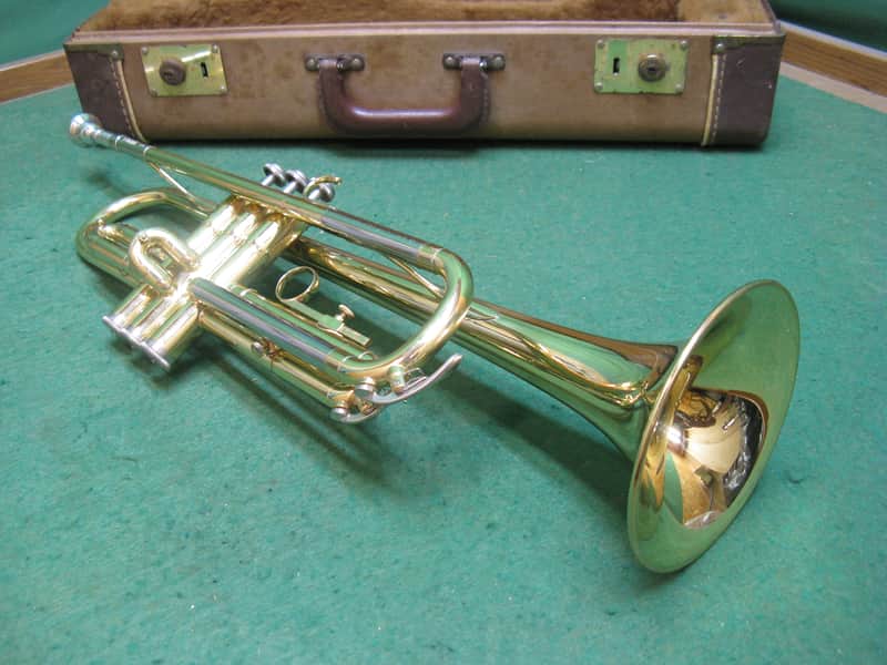 Yamaha YTR232 Trumpet - Reconditioned - Oversized Case & Yamaha 11 MP image 1