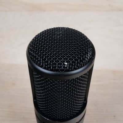AKG P120 General-Purpose Medium Diaphragm Cardioid Condenser Microphone Black image 4