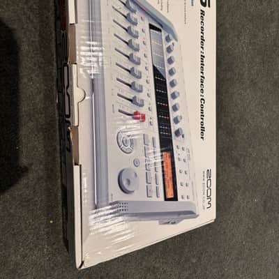 Zoom R16 USB Audio Interface / Digital Multitrack Recorder / Control Surface 2010s - White image 4
