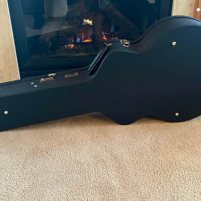 TKL Deluxe Jumbo Guitar Hard Case image 4