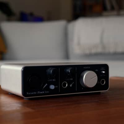 Focusrite iTrack Solo USB Audio Interface 2012 - Present - Silver image 3