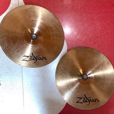 Pair of 14" A. Zildjan Field Marching Crash Cymbals - Set of 2 w/ Handles! image 2