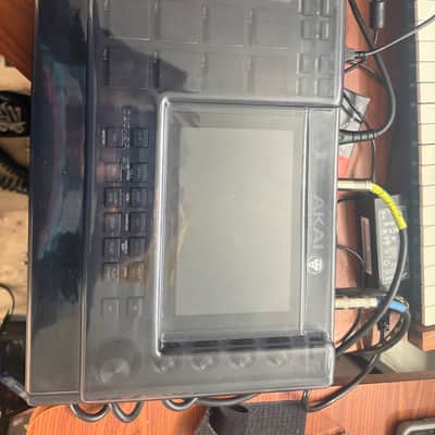 Akai MPC Live II Standalone Sampler / Sequencer 2020 - Present Black image 2