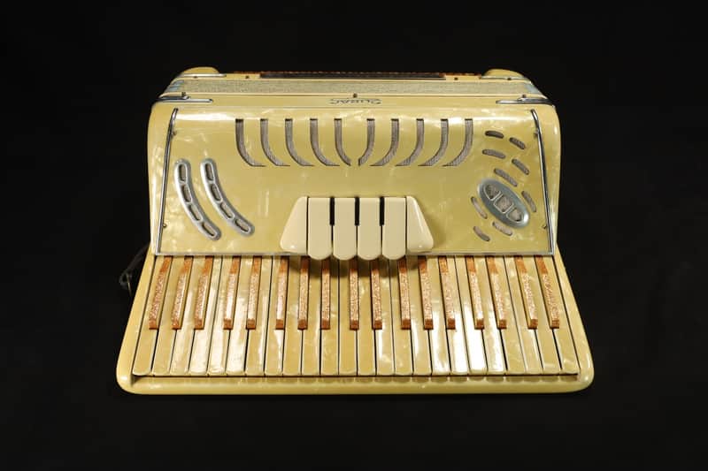 LIRA Model 10 Piano Accordion 41 Collectors Grade image 1