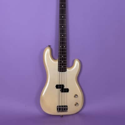Fender Precision Bass Boxer Series Made in Japan 1986 - Frost White Metallic image 2