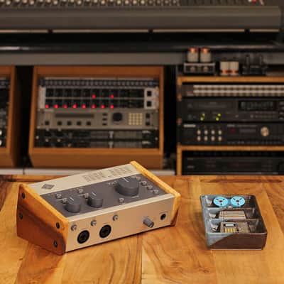 Universal Audio VOLT 476 4-In 4-Out USB Audio Interface Tilt Wood Panel Upgrade image 3
