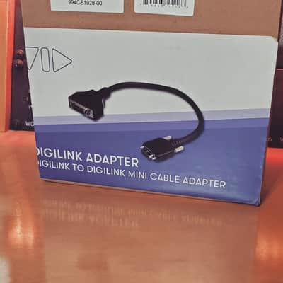 Avid Adapter: DigiLink (F) to Mini-DigiLink (M) image 1