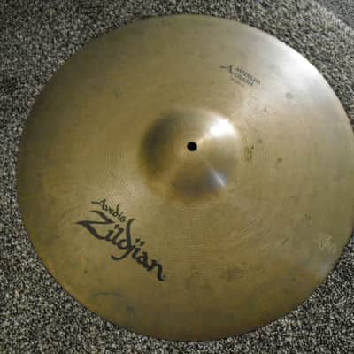 19" Avedis Zildjian Medium Crash Cymbal 1915g image 1