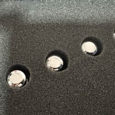 John East J-Retro Deluxe Bass Preamp | Jazz Bass Deluxe - Chrome image 4