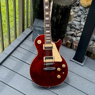 Gibson Les Paul Classic 2014 - a nice Cherry Red Classic ready to enjoy on a budget. image 2