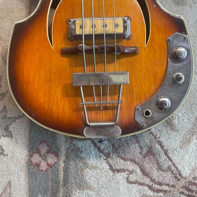 Klira Hofner-esque 1960s Hollowbody Violin Shape image 3