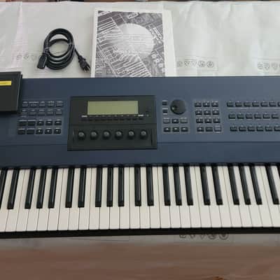 Yamaha EX5 Synthesizer Sampler Workstation 76 Keyboard W/ Aftertouch AWM VL FM floppies & Manual image 1