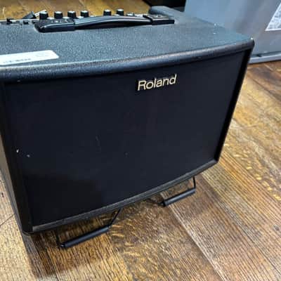 Pre-owned Roland AC-60 Acoustic Amp image 1