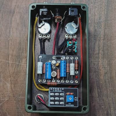 ephemera effects  [Treble Booster Pedal] image 3