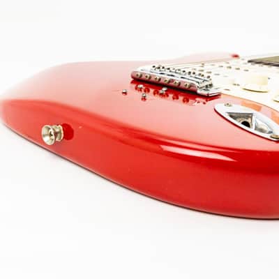 Squier Affinity Series Stratocaster – 22-Fret Rosewood Fretboard – 1997–2000 – Torino Red – Used; Good Condition image 17