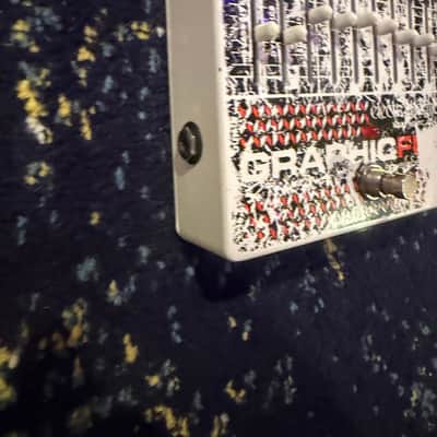 Electro-Harmonix Graphic Fuzz EQ / Distortion / Sustainer 2008 - 2023 - White / Black image 3