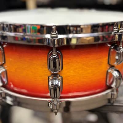 Tama Used Starclassic Bubinga Birch 5.5x14 Snare Cherry Natural Burst image 4