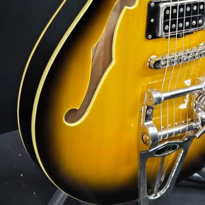 Duesenberg Starplayer TV Sunburst with hard case image 3