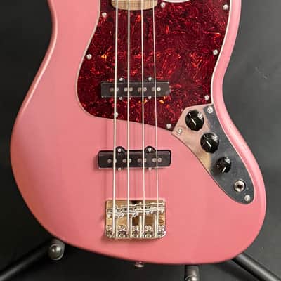 Squier Classic Vibe 60's Jazz Bass 4-String Bass Guitar Burgundy Mist (549)