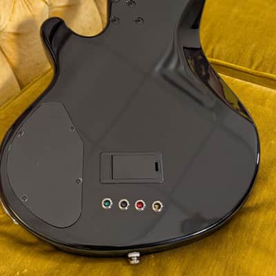 Lakland Skyline Series 44-02 Deluxe 2024 - Three Tone Sunburst image 12