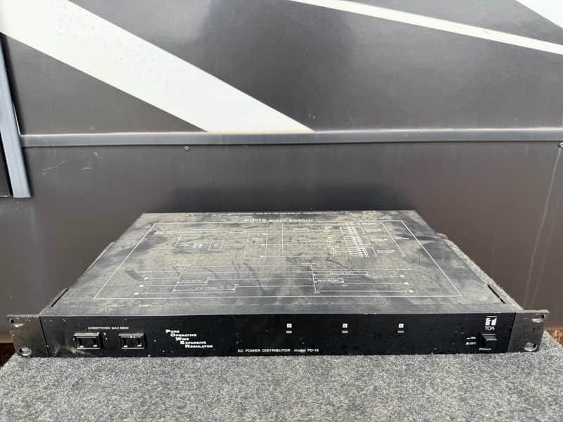 TOA model PD-15 power distributor Rackmount image 1