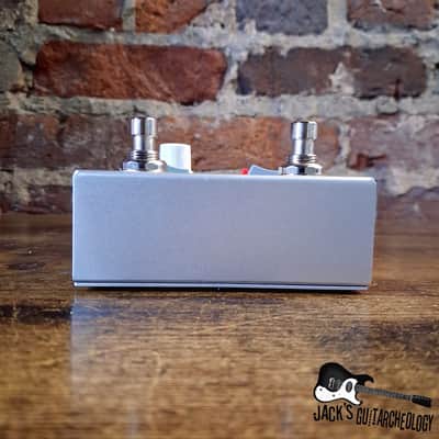 Behringer Octave Divider - Analog Octave Divider and Ringer Effects Pedal w/ Box *USED* (2020s - Silver) image 7