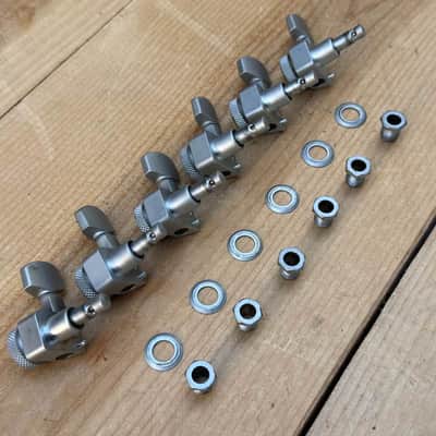Vintage 1990’s Genuine Fender Stratocaster / Telecaster Locking Tuners Tuning Heads - Satin Chrome image 4