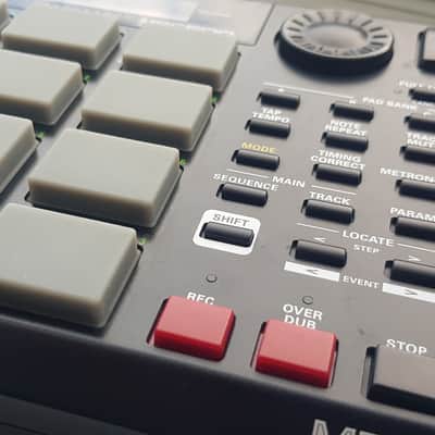 Akai MPC500 Music Production Center 2006 - 2013 - Black image 8
