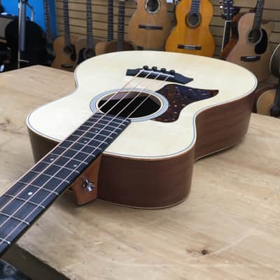 Taylor  GS Mini Bass Spruce/Sapele Left Handed Acoustic Electric Bass w/ Gig Bag image 4