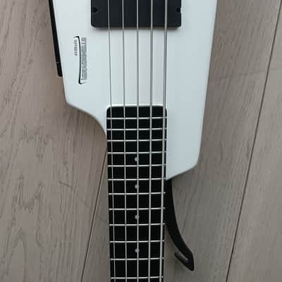 Steinberger Synapse XS-15FPA 2003 White 5 string Bass Graphite image 3