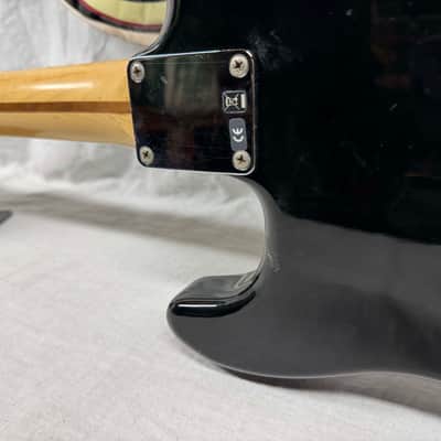 Fender Standard Stratocaster HSS Guitar - MIM Mexico 2007 - Black / Rosewood fingerboard image 12