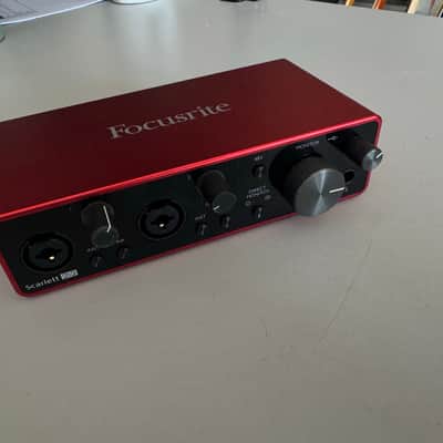 Focusrite Scarlett Solo 3rd Gen USB Audio Interface 2019 - Present - Red / Black image 6