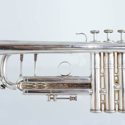 Bach Mt Vernon L Bore 25 Stradivarius Bb Trumpet 1960 - Silver image 8