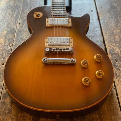 Gibson Les Paul Standard 2000 Aged Honey Burst Plaintop Non Chambered w/ Headstock Repair image 2