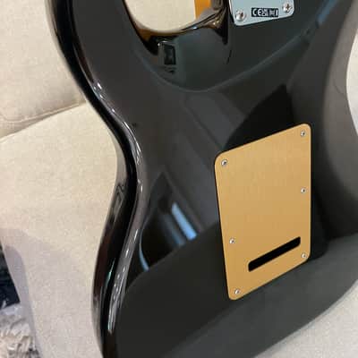 Fender American Ultra Stratocaster HSS 2023 - Texas Tea image 13